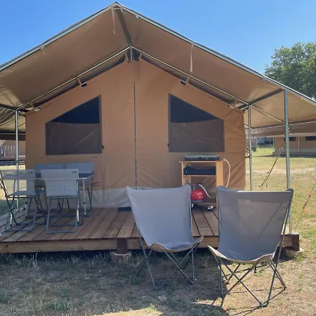 Camping Onlycamp Vauban Neuf-Brisach Exterior foto